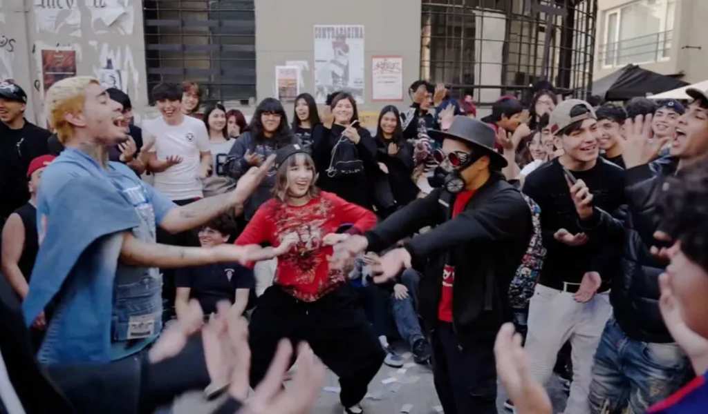 Un psicólogo clínico asegura que “farmear aura es la gamificación de la necesidad de ser alguien para los demás”