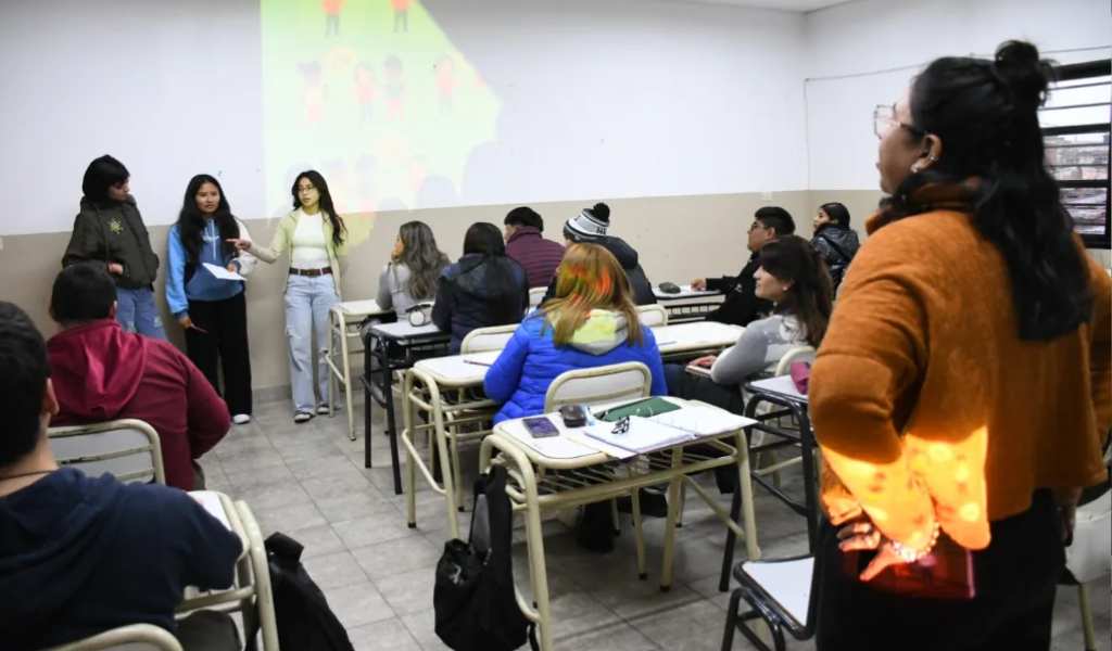 Minería en Salta: fuerte interés por los cursos de inglés aplicado en la Escuela de Emprendedores