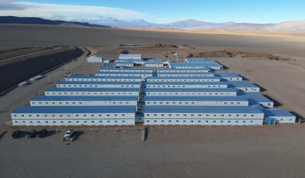 Polémica y queja de la industria local: Un megaproyecto minero en San Juan importará una ciudad modular de China para 5.000 trabajadores