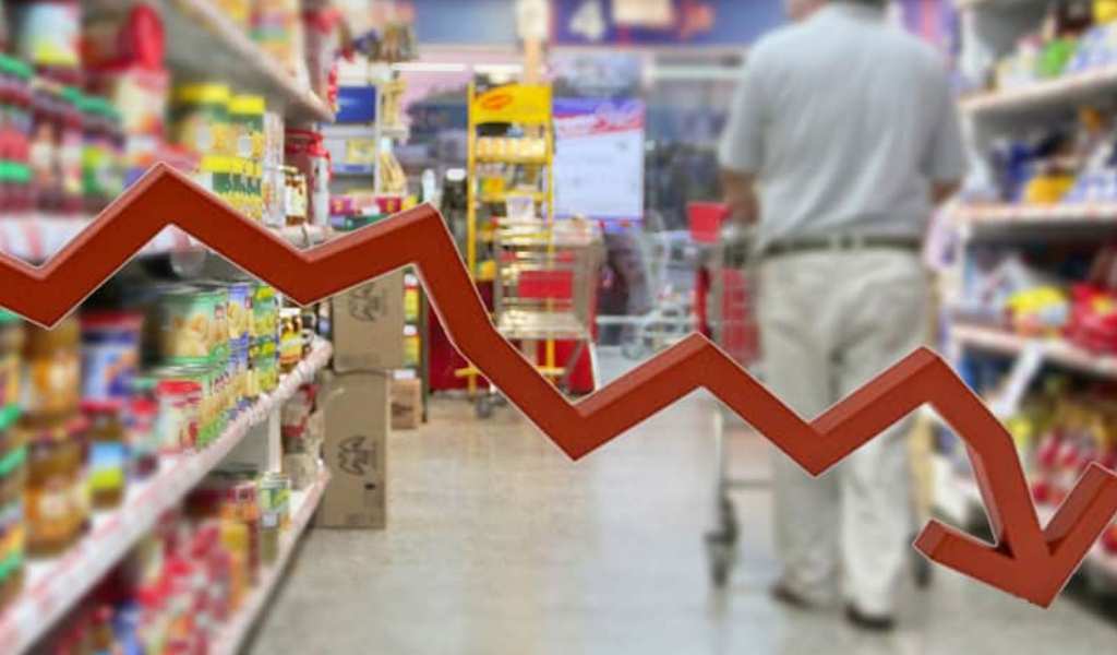 El consumo masivo de los argentinos volvió a desplomarse en abril : Cayó casi un 4%