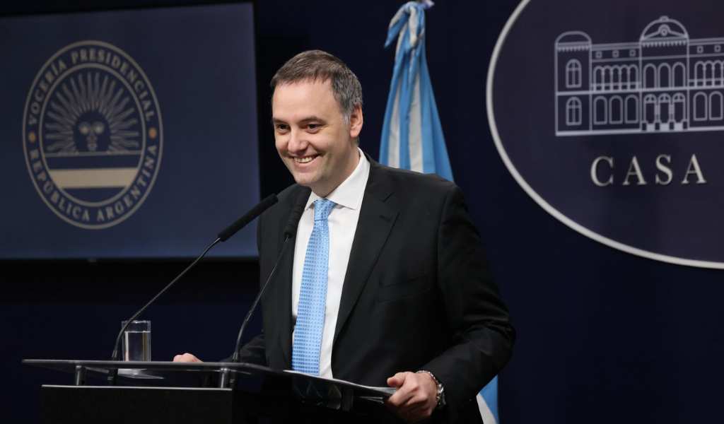Dirigente del PRO cruzó a Manuel Adorni: “Es un gran mentiroso y toma de boludos a los argentinos”