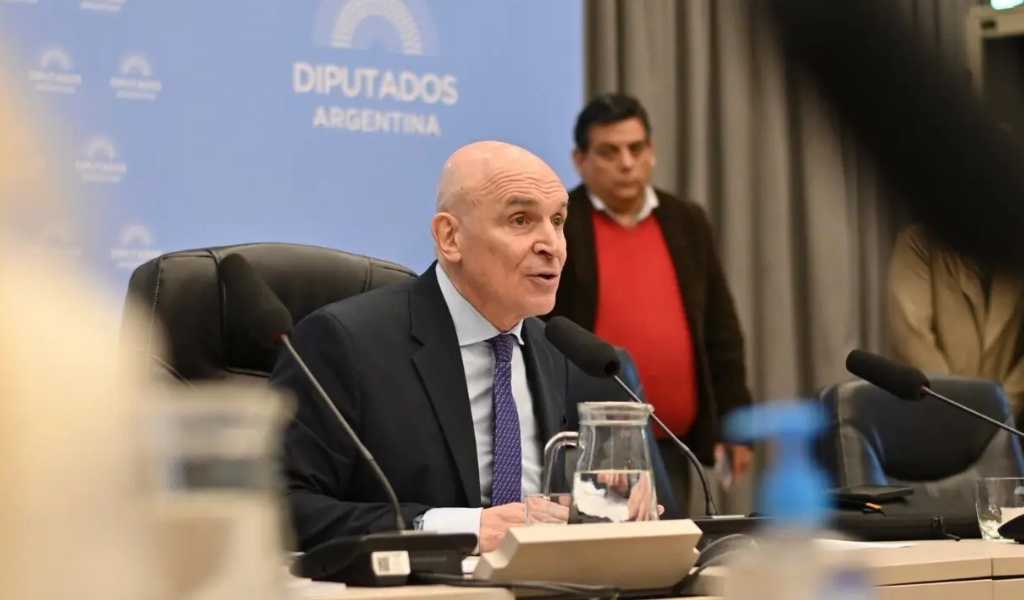 José Luis Espert cada vez más complicado:  Se le cayó la coartada del contrato trucho con la minera guatemalteca