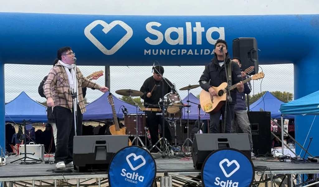 Fiesta total en la plaza 25 de Mayo: Éxito rotundo en una nueva edición de "La Peña en tu Barrio"