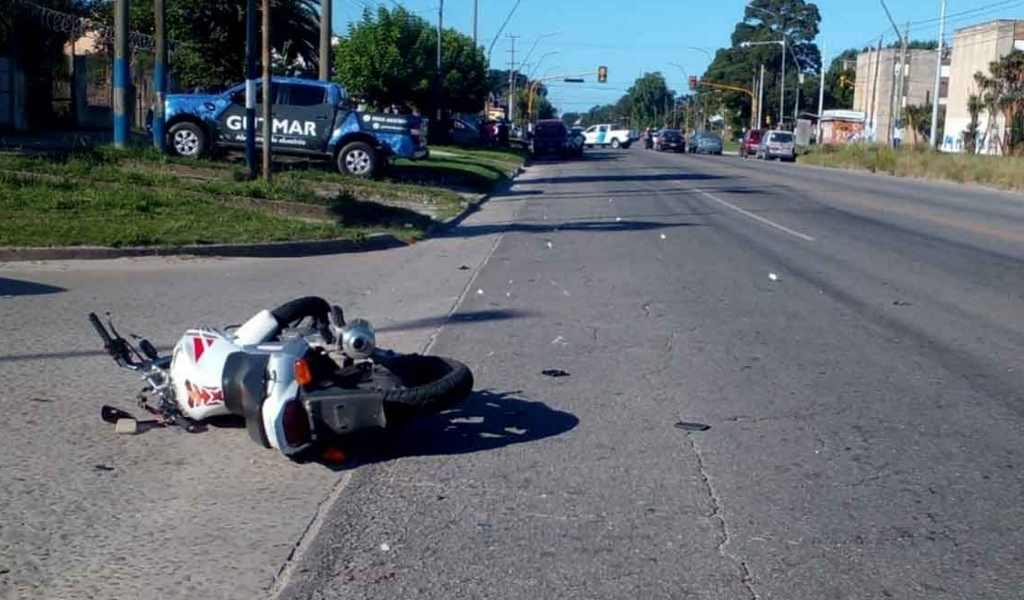 En Barrio Solís Pizarro murió un motociclista tras chocar con un colectivo de SAETA: la víctima tenía 46 años