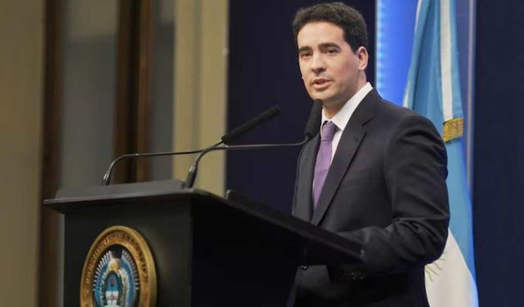 El Gobierno confirmó que Adorni mantiene custodia oficial: "El ex jefe da gebinete afirma que sigue recibiendo amenazas"