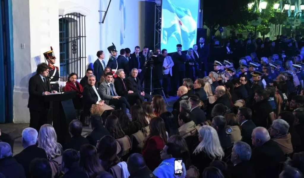 Día de la Independencia: Sáenz acompañó a Milei en la Vigilia Patria en Tucumán