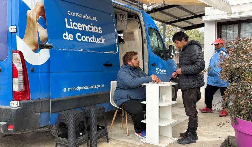El Móvil de Licencias de Conducir de la Municipalidad acerca sus servicios a San Benito y Sanidad