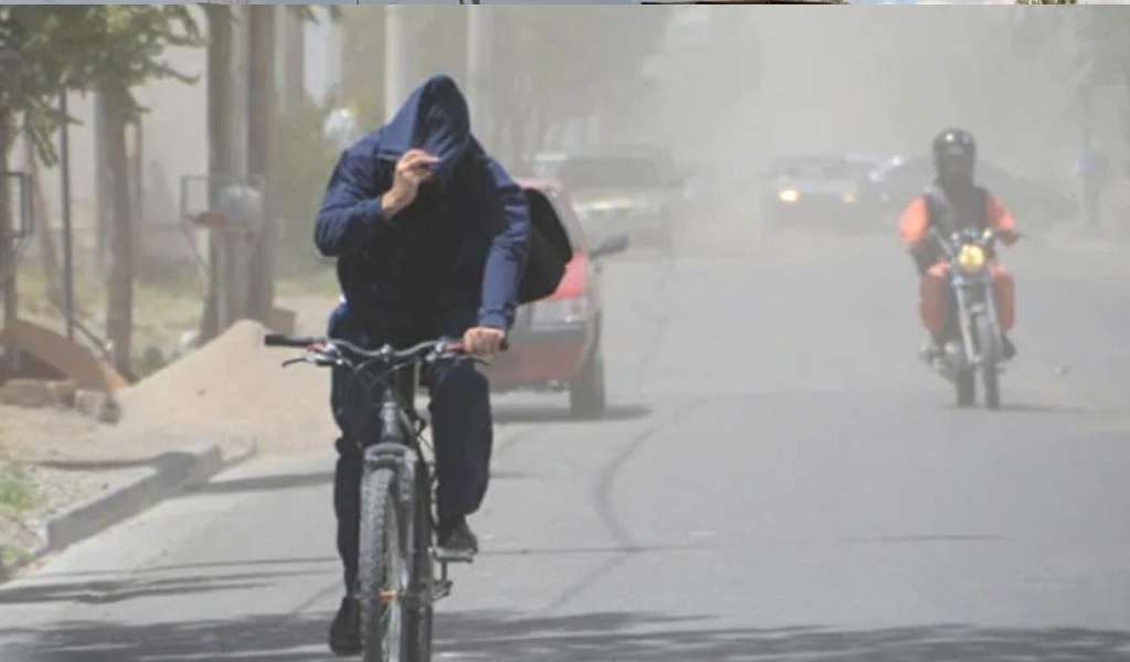 Emiten alerta amarilla y naranja para este viernes 31 por Viento Zonda y vientos intensos en Salta