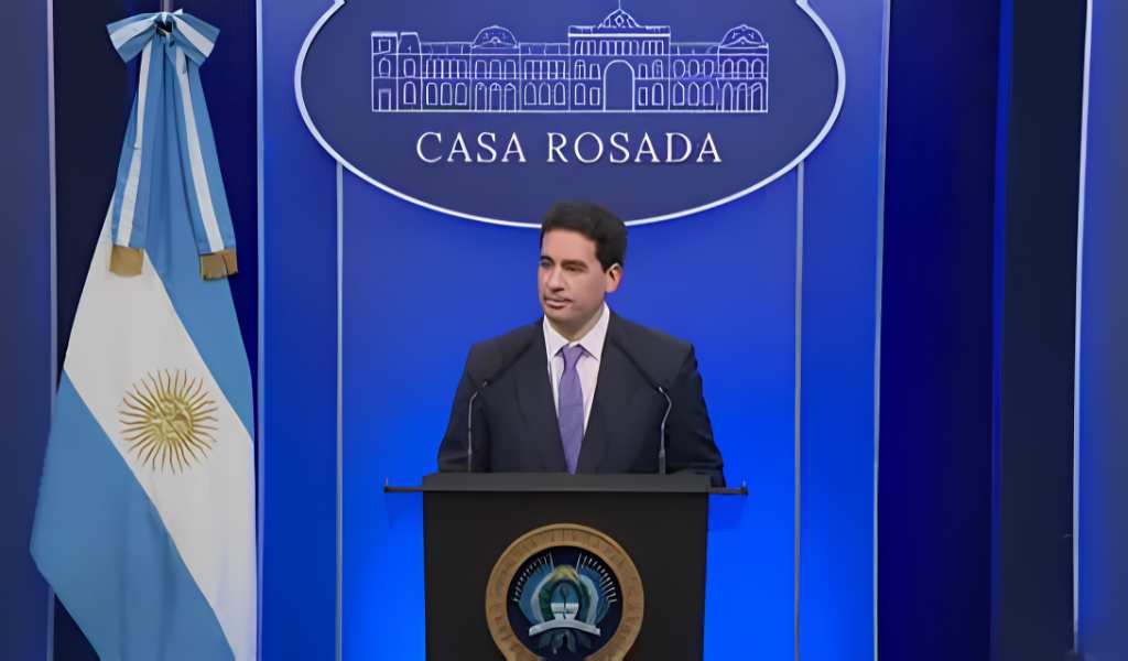 El vocero de Milei admitió que se usa fondos de las rutas nacionales para “lograr el equilibrio fiscal”