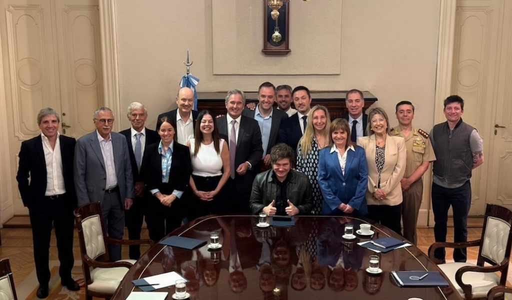 "Cobramos hasta 4 millones de pesos": Hay malestar entre los funcionarios nacionales por el congelamiento de los sueldos y piden que Milei dé un aumento