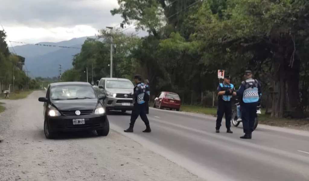 En el fin de semana sancionaron en Salta a 1557 conductores por diferentes infracciones viales