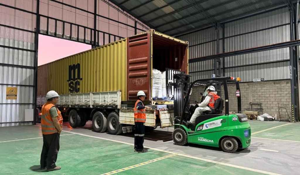 Salta exporta su minería por el Pacífico utilizando el Paso de Jama y por el puerto chileno de Angamos