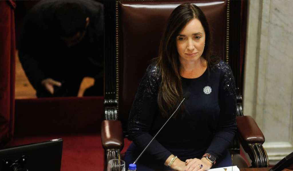 Villarruel sigue presionando: “Estamos esperando todos la declaración jurada de Adorni”