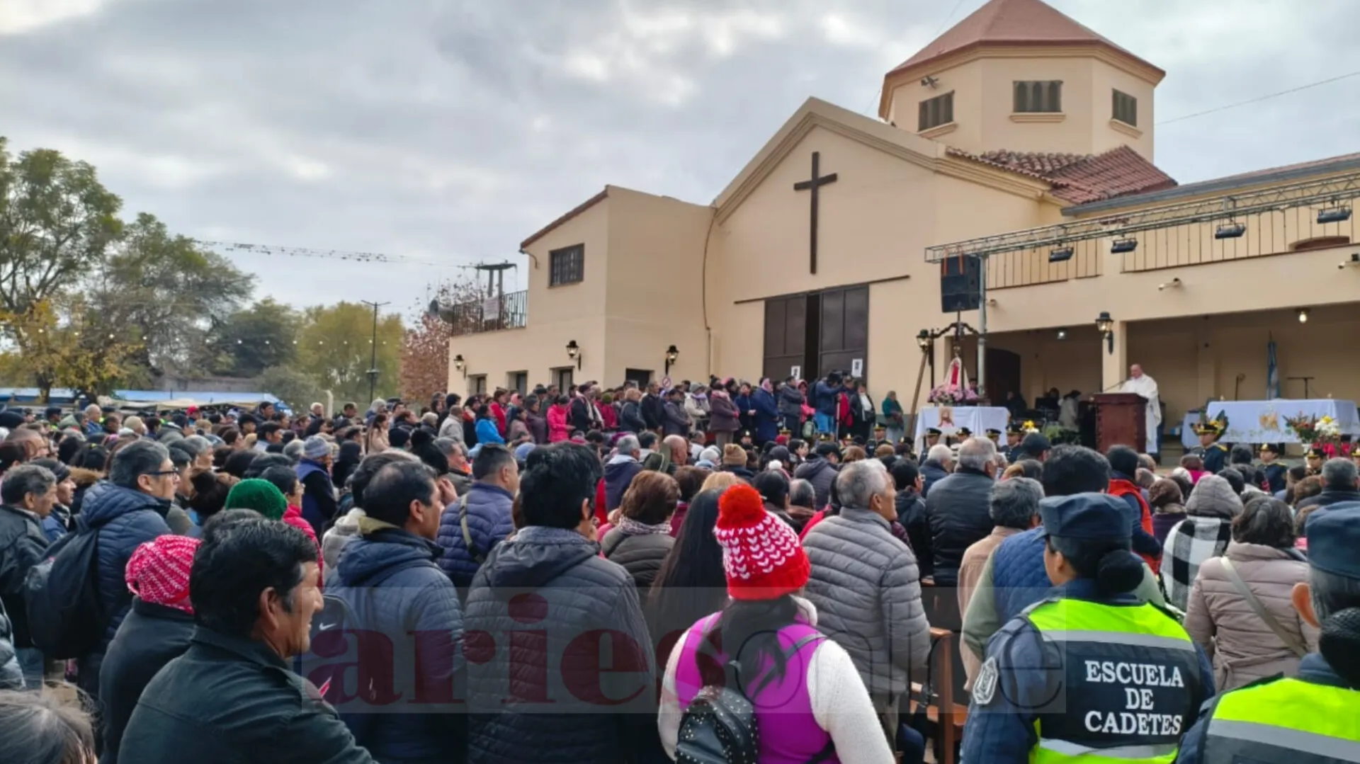 Miles de fieles colmaron La Merced para participar de la Fiesta Grande en honor al Señor de Sumalao