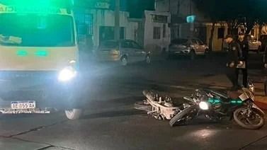 Una pareja de trabajadores de la salud de Salta fueron hospitalizados tras ser embestidos por un motociclista ebrio