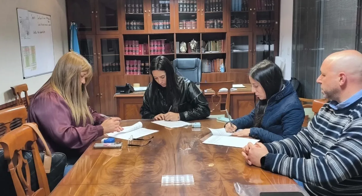 Mejores oportunidades: Estudiantes de la Escuela de Emprendedores accederán a formación técnica y en inglés