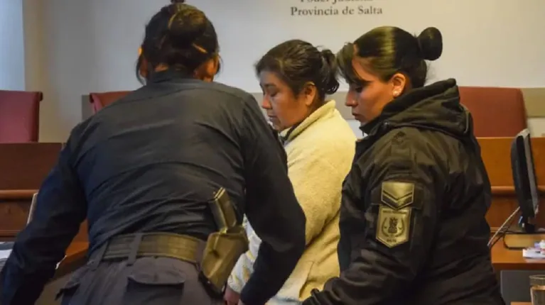 Condenaron a perpetua a la mujer que mató a golpes  a su hijo de 11 años en  barrio Solidaridad