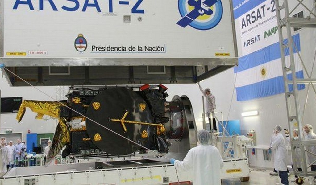 Argentina ya no fabrica satélites: ARSAT perdió el 25% de su personal y advierten que "se encamina al colapso"