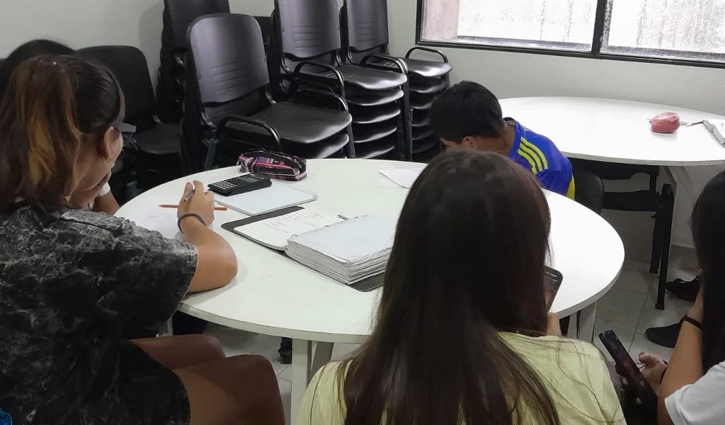 El Municipio brinda clases de apoyo en inglés en los Centros Integradores de Limache y Solidaridad