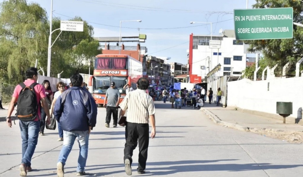 En el fin de semana miles de Salteños coparon el sur de Bolivia para realizar compras