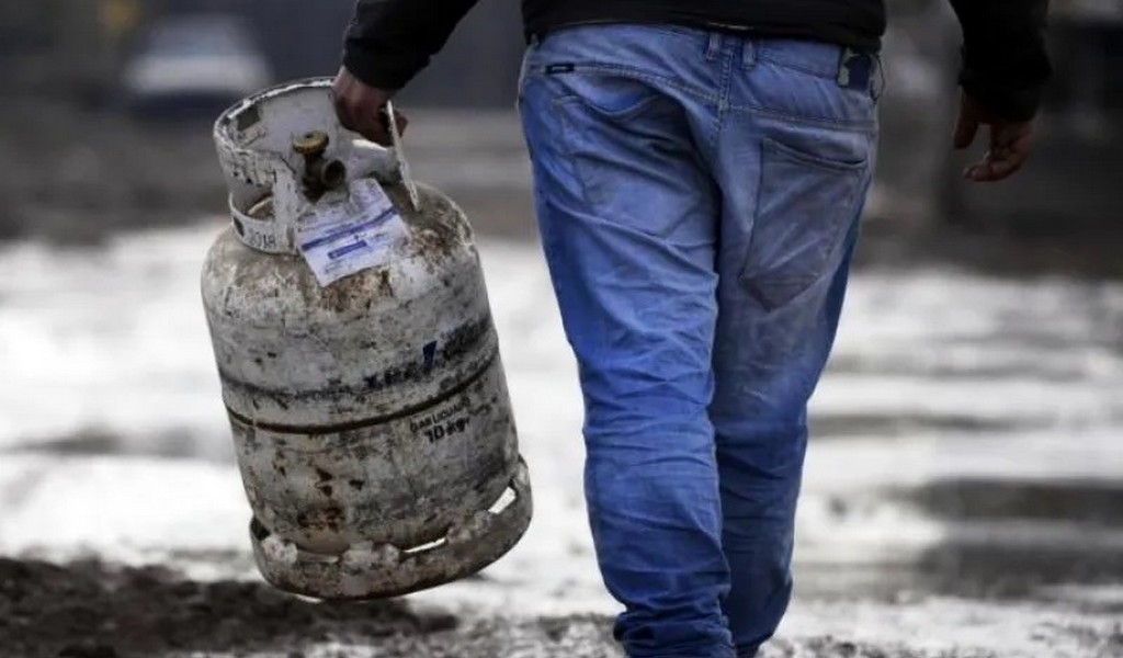 En Salta  el precio de la garrafa de 10 kg se fijó en $15.500 para todo el invierno y sin cupo