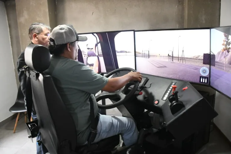 Cerca de 200 conductores obtuvieron la licencia en vehículos de gran porte tras rendir en el simulado