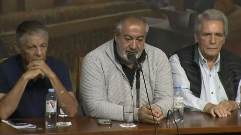 El Gobierno le retuvo un desembolso para obras sociales a la CGT para imponerle la reforma laboral