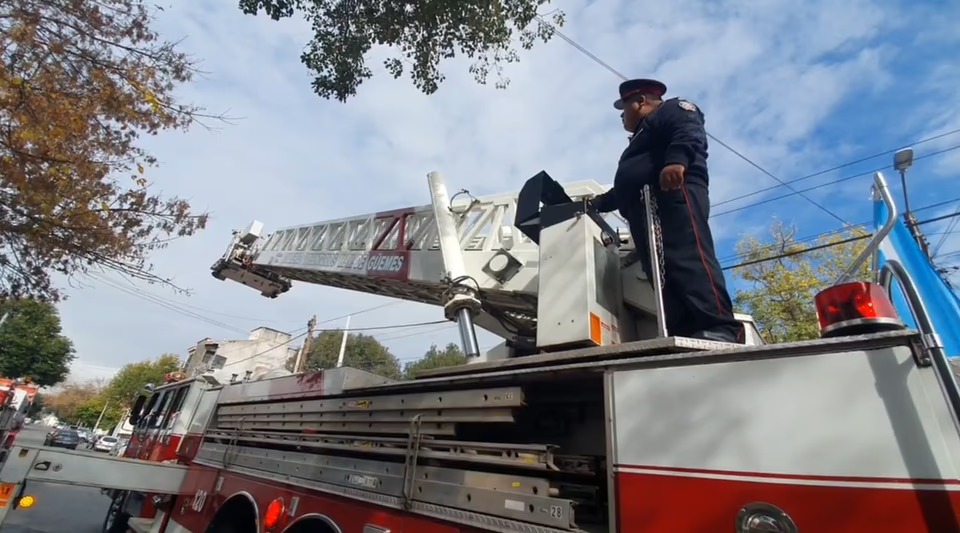 Bomberos voluntarios de Salta: Celebraron su día en medio de la incertidumbre por el freno de fondos nacionales
