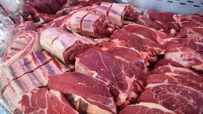 Mientras el argentino come menos, el primer semestre cerró con un boom exportador de carne vacuna
