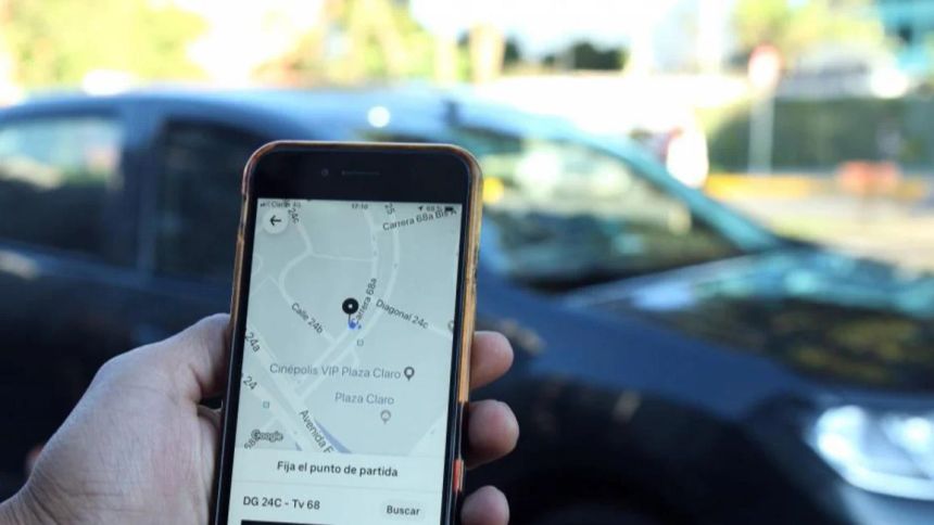 Por el feriado del Milagro, Uber y DiDi aumentaron sus precios por la alta demanda