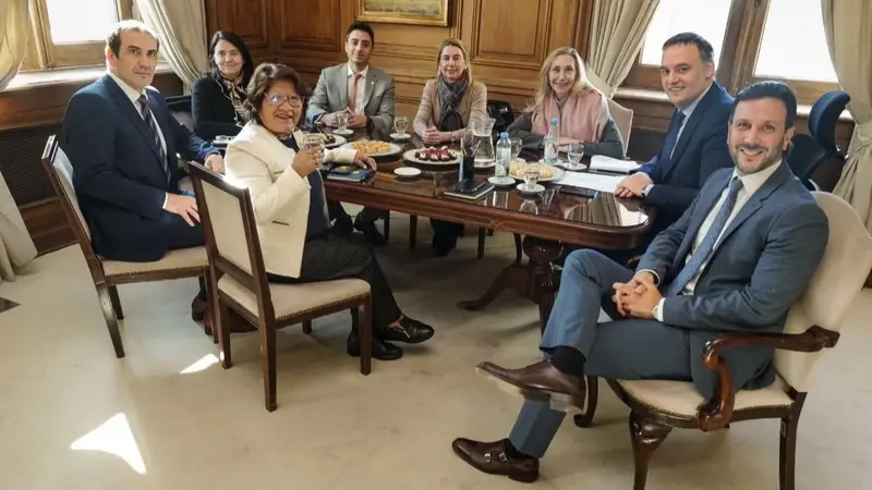 Bullrich faltó a la reunión de Karina y Adorni con senadores de la LLA para blindar al jefe de Gabinete