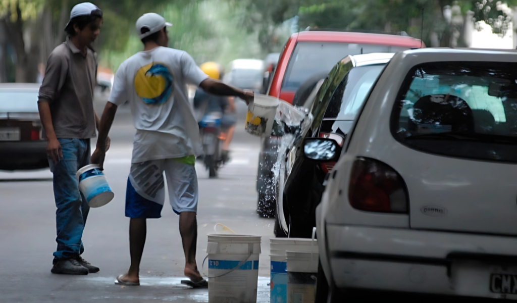 Mano dura con los "trapitos": El Senado de Salta aprobó multas y hasta 40 días de arresto