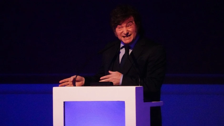 Javier Milei: "Yo ya tengo mi futuro asegurado, si no ganamos, la sociedad se está suicidando"