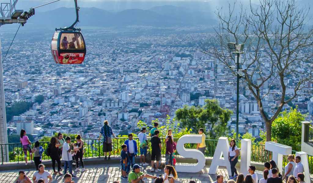 Muchos visitantes ya no se quedan: "Los turistas ahora hacen una noche en Salta y se van a Jujuy"