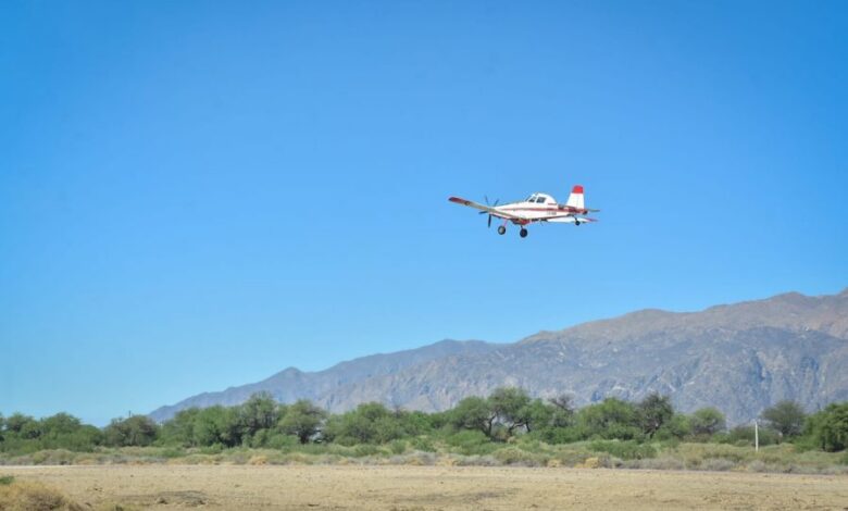 El Gobierno de Salta gestionará ante nación la permanencia del avión hidrante en la provincia tras el incendio de Cafayate