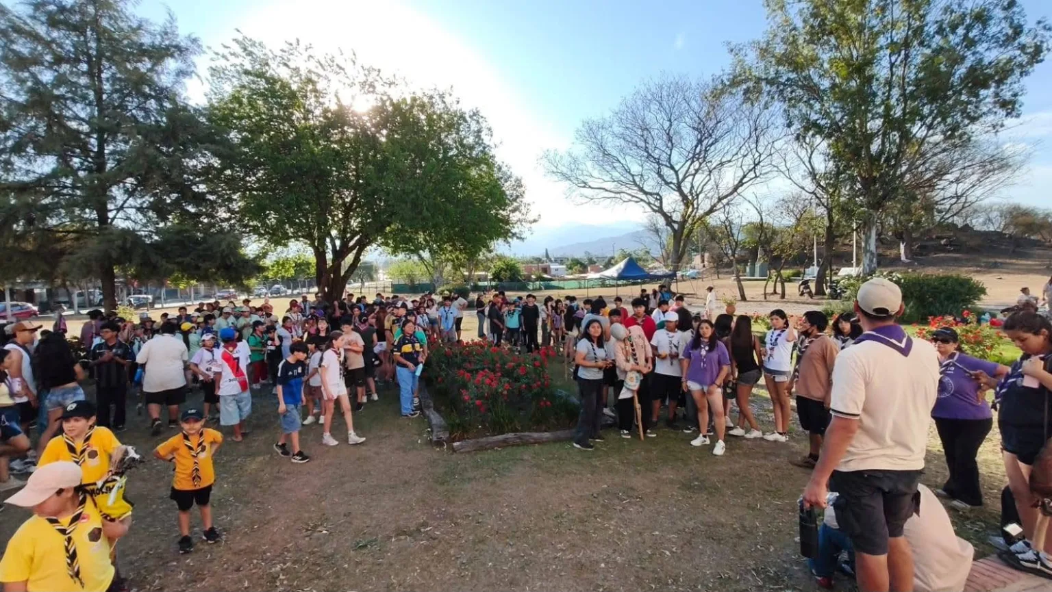 Un día muy especial: Más de 300 scouts celebraron 30 años de hermandad en la Casona de Castañares