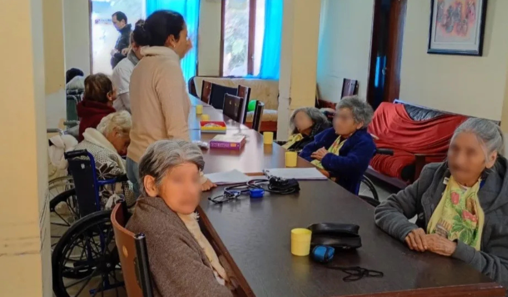 ¡ATENCIÓN FAMILIAS! 🚨 La Municipalidad publicó el listado OFICIAL de Residenciales de Adultos Mayores HABILITADOS