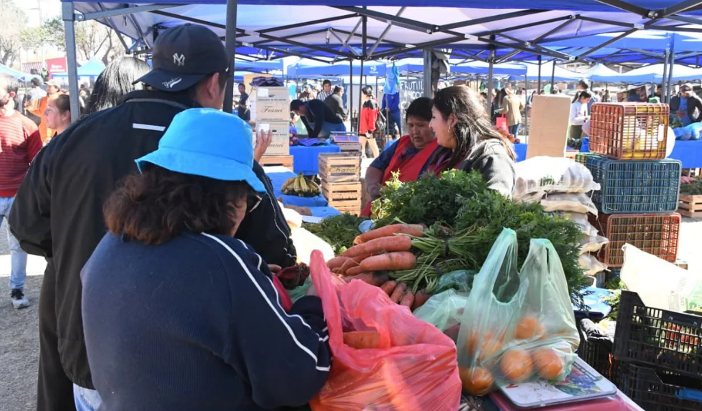 Aprovechá descuentos de hasta un 30%  en productos de primera necesidad: «El Mercado en Tu Barrio» estará mañana en Santa Lucía
