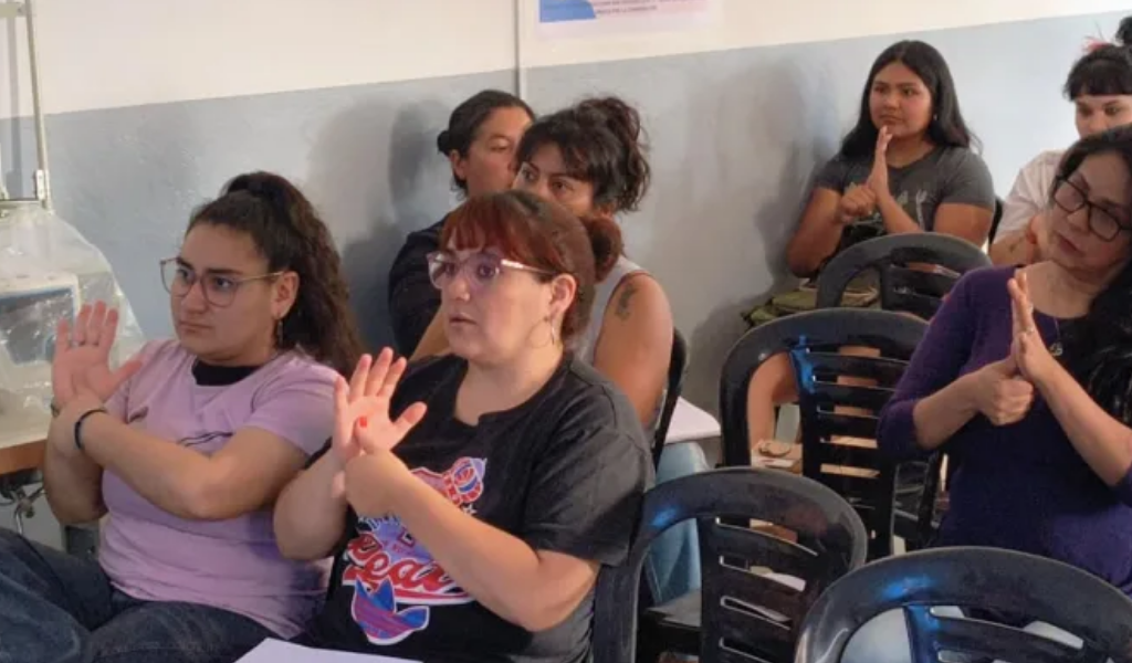 En el Teatro Municipal se dictará una capacitación de Lengua de Señas para atención al público