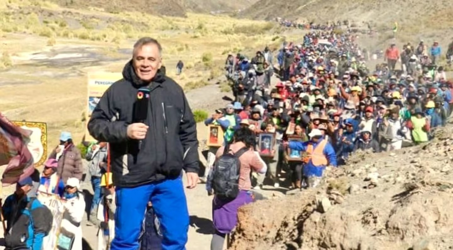 Julio Bazán transmite con emoción el caminar de los peregrinos del Milagro: “Van pasando los siglos  y crece con ellos la fe”
