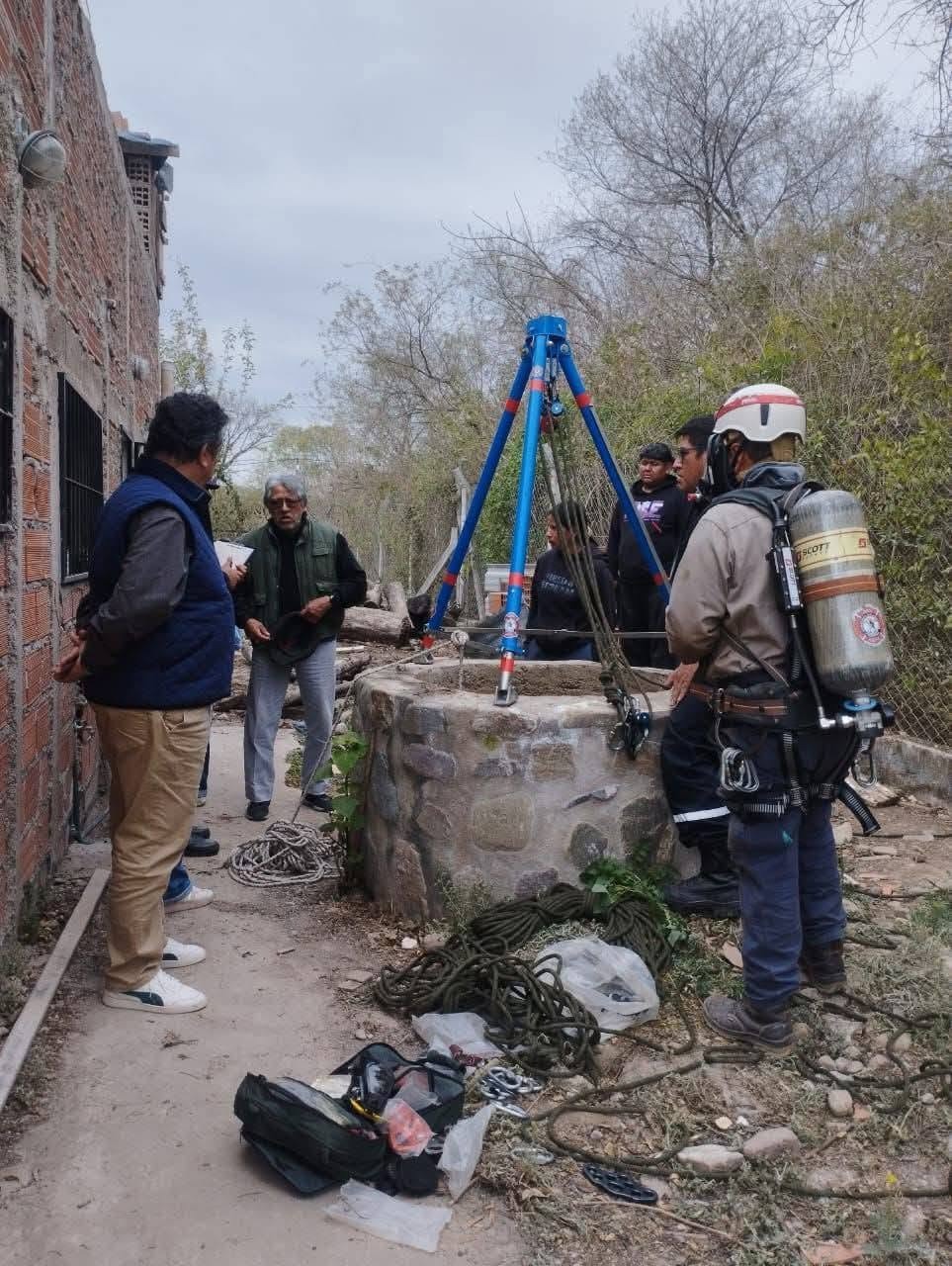 Denuncian que mataron y arrojaron a un pozo a los perros de un trabajador en Vaqueros