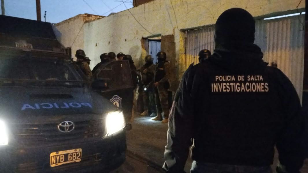 Allanamientos en los barrios Parque Belgrano y 1º de Mayo por fraudes con la venta falsa de bicicletas
