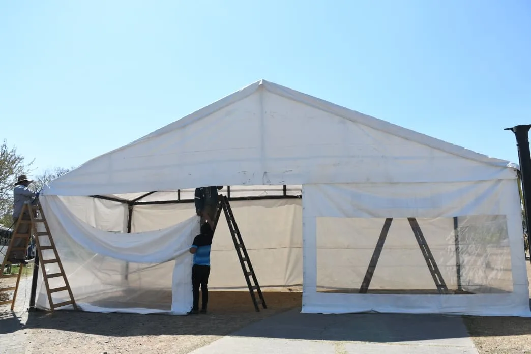 Fiesta del Milagro: comenzó la instalación de la “Carpa Blanca para los Peregrinos”