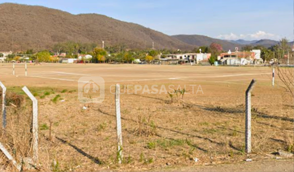 Tragedia en la ciudad de Salta: Un hombre de unos 35 años se desvaneció y falleció mientras jugaba un partido de futbol amateur