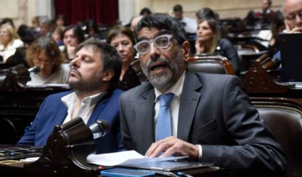El Gobierno Nacional denunció a Rodolfo Tailhade por espionaje a Manuel Adorni y a su familia