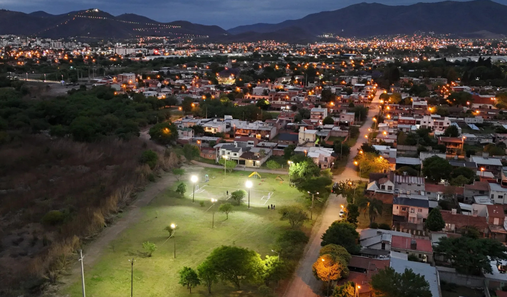 La plaza del barrio Timoteo 2 cuenta con nuevas luminarias