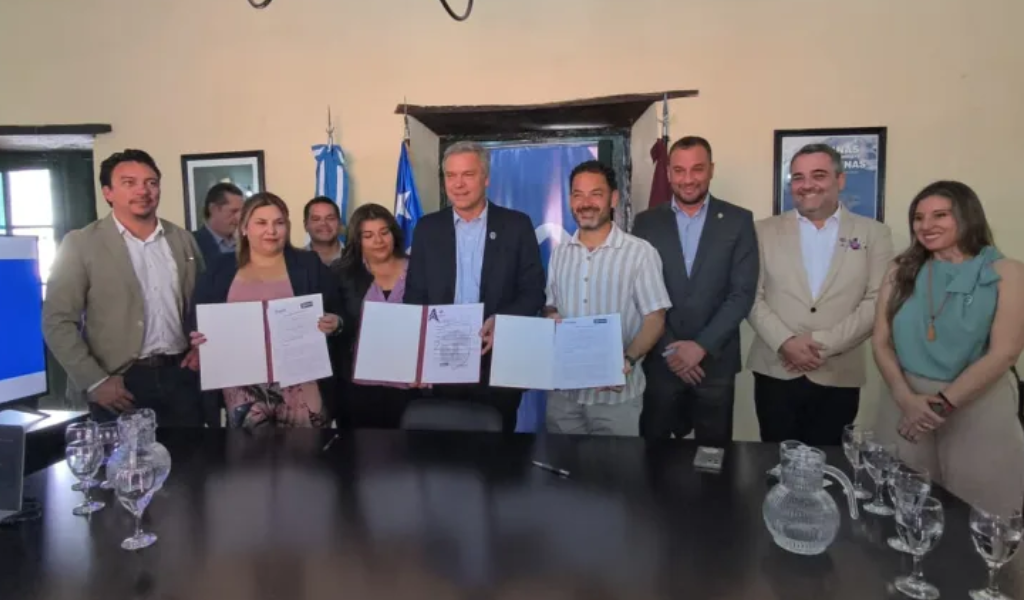 Salta y Antofagasta renovaron su hermandad y siguen fortaleciendo la integración regional