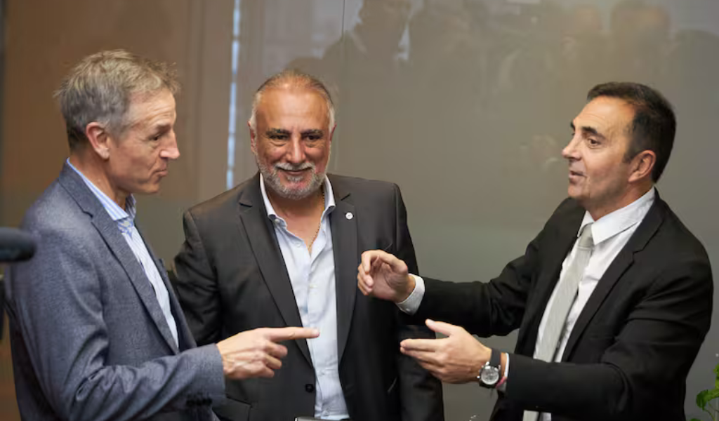 El Gobierno cedió a los gremios más influyentes de la CGT: El nuevo apretón de manos de Milei con la “casta sindical” por la reforma laboral