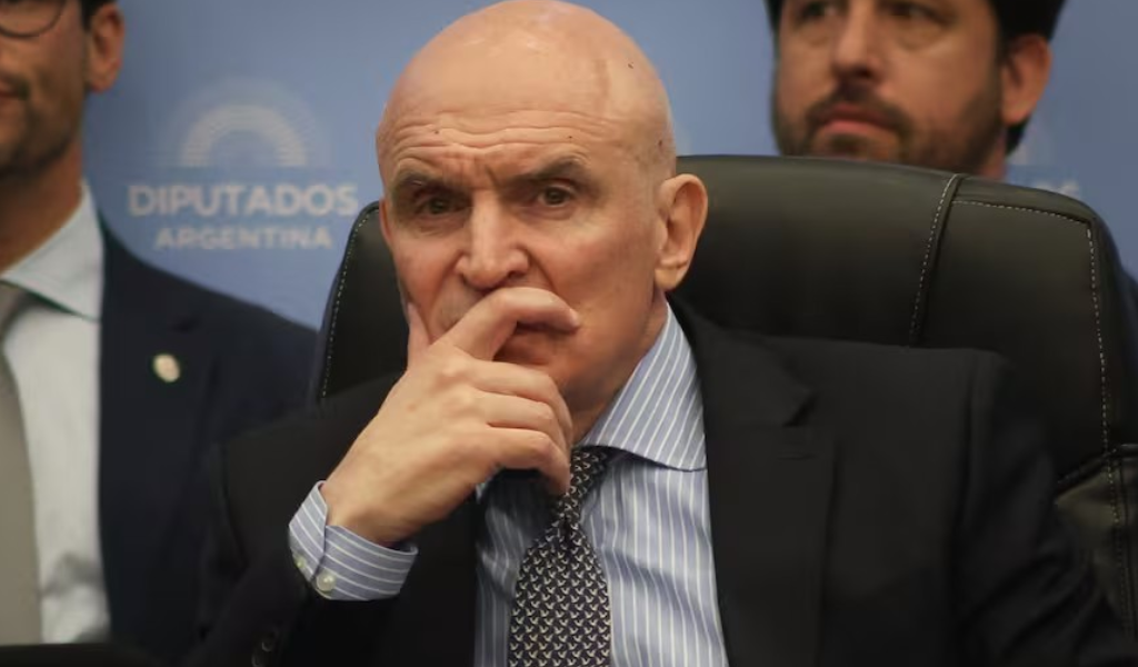 La Justicia sigue investigando a José Luis Espert: Autos de lujo, casa top en Pinamar y dólares, así vivía antes de su derrumbe político
