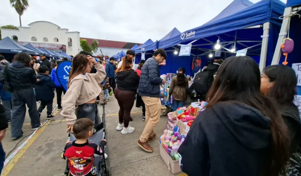 La Feria Tope convocó a una multitud y las ofertas se agotaron antes del cierre